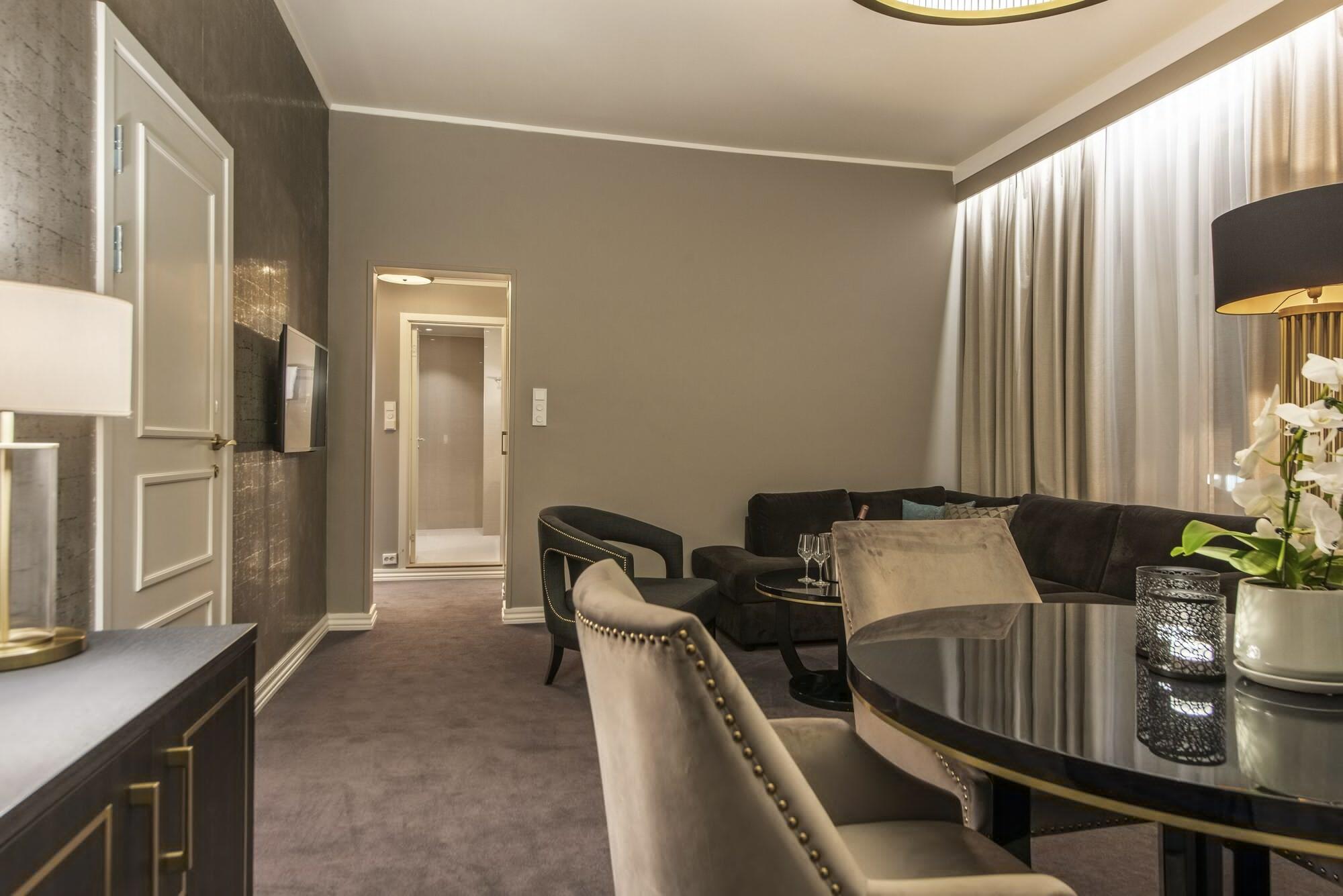 Home Hotel Grand Gjøvik מראה חיצוני תמונה