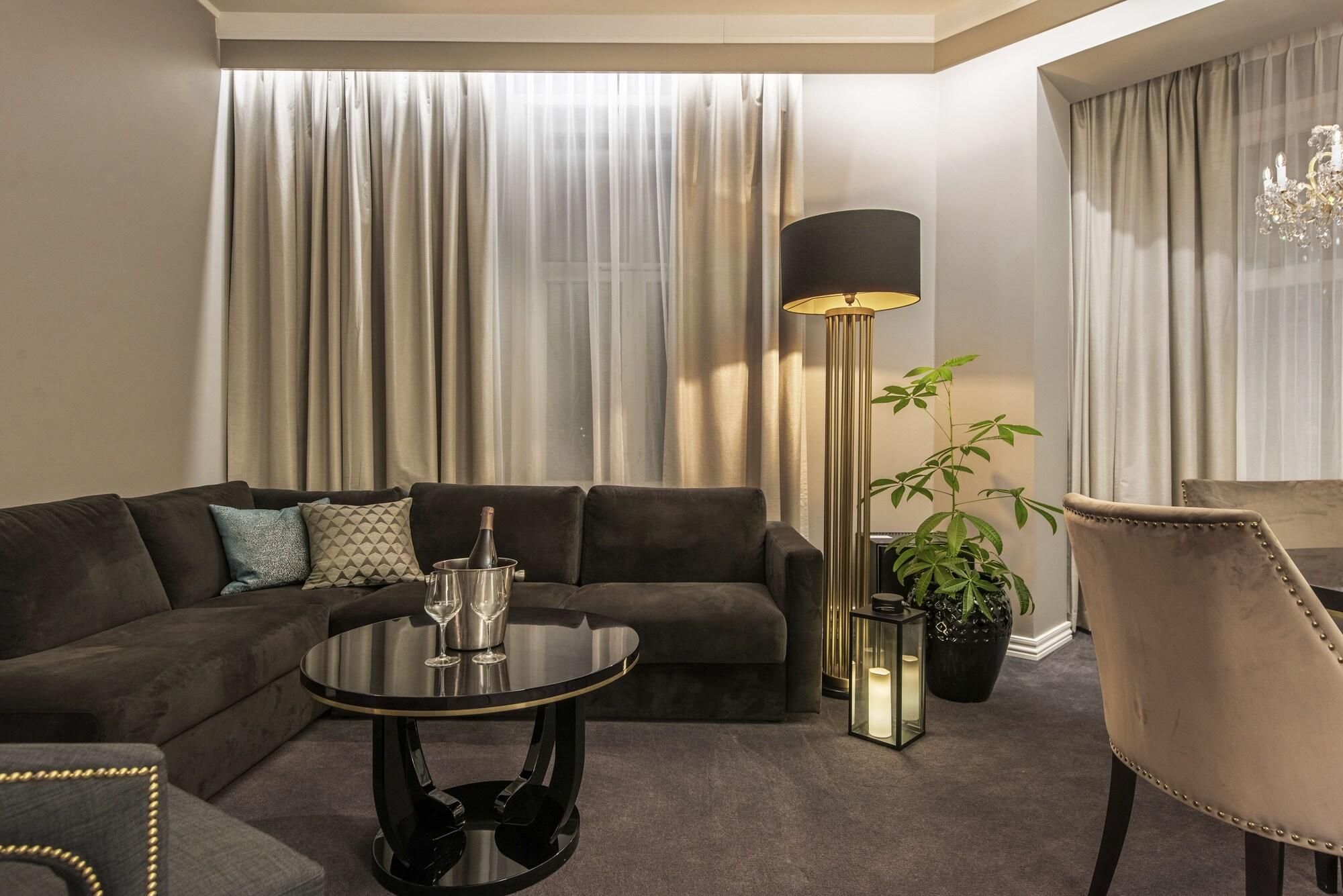Home Hotel Grand Gjøvik מראה חיצוני תמונה
